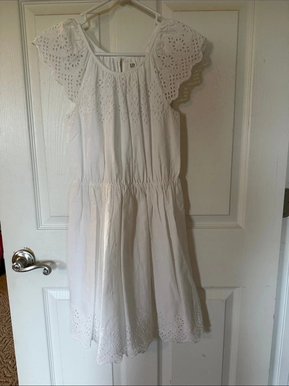 GAP White Eyelet Flutter Sleeve Kids Dress